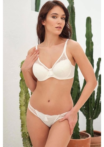 Balenli Desteksiz Dolgusuz Dantelli Sütyen ve Slip Takım 4801