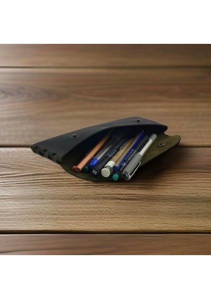 Deri Kalemlik, El Yapımı Kalemlik Hakiki Deri, Deri Küçük Kalem Kutusu – Iş, Ofis, Okul Aksesuar Tutucu, Klasik ve Minimal El Yapımı Tasarım Vintage Kalemlik (Haki) fiyatları