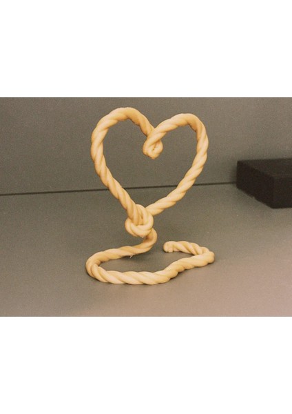 Halat Görünümlü Dekoratif Kalp Figürü