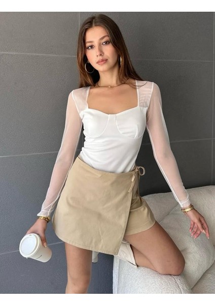 Kare Yaka Tül Detaylı Bluz