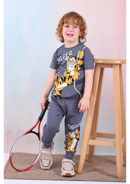 Winnie Pooh Desenli Füme Eşofmanlı Erkek Çocuk Kısa Kol Takım 3-10 Yaş 7463-F