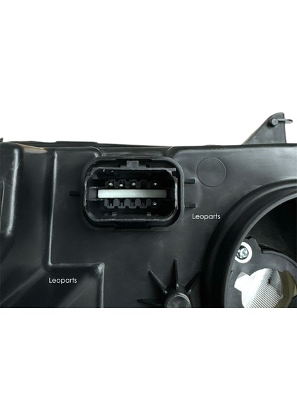 Dacia Sandero Far Lambası Sağ (Ledsiz - Içi Krom) 2021-2023 260602809R fırsatları