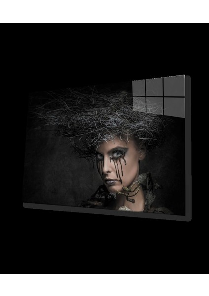 - Çalı Saçlı Kadın Akan Siyah Göz Makyajı Cam Tablo