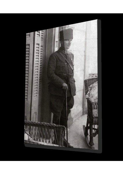 - Atatürk Cam Tablo