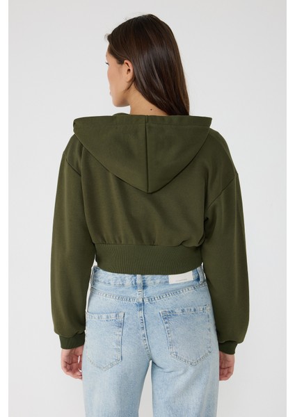 Fermuarlı Kapüşonlu Sweatshirt