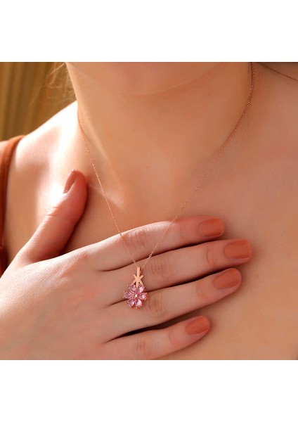 925 Ayar Gümüş Rose Pembe Sevgi Çiçeği Kadın Kolye fiyatları