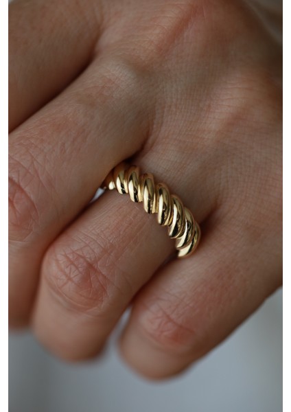 14 Ayar Altın Burgu Desenli Yüzük