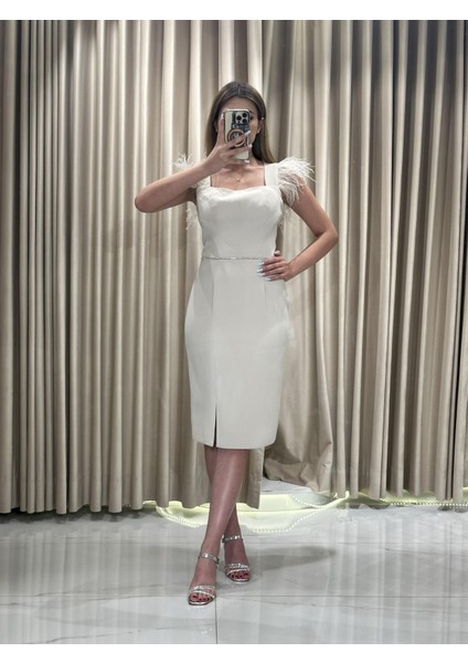 Bej Midi Boy Kolları Tüy Detaylı Kemeri Taş Detaylı Abiye Elbise APN998