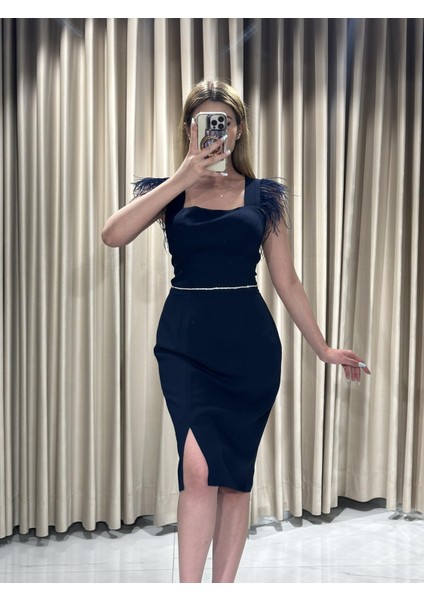 Lacivert Midi Boy Kolları Tüy Detaylı Kemeri Taş Detaylı Abiye Elbise APN998 fırsatları