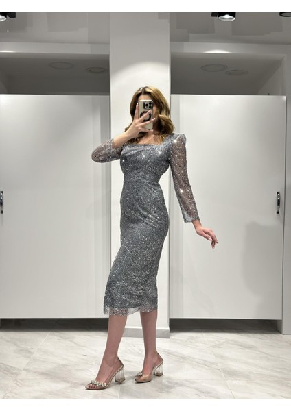 ANTRESİT Midi Boy Kare Yaka Uzun Kollu Pul Payet İşlemeli Abiye Elbise APN993 modelleri