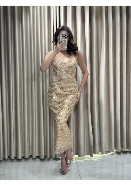 Kristal Işlemeli Midi Boy Slikon Askılı Abiye Elbise HT5902