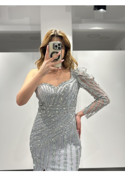 Gri Tek Kolu Uzun Yırtmaç Detaylı Özel Tasarım Abiye Elbise DSE651 modelleri