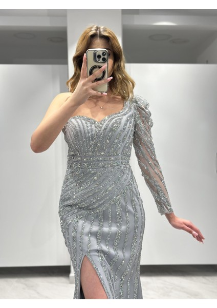 Gri Tek Kolu Uzun Yırtmaç Detaylı Özel Tasarım Abiye Elbise DSE651 fırsatları