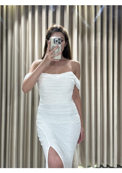 Beyaz Pul Payetli Önü Yırtmaçlı Önü Drapeli Uzun Abiye Elbise GS7490 modelleri