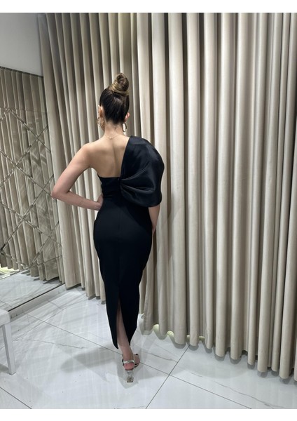 Tek Kol Detaylı Önü Drapeli Midi Balık Abiye Elbise HT8419