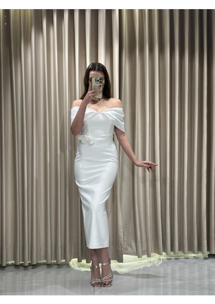 Beyaz Midi Boy Balık Yakası Fiyonk Önü Detaylı Abiye Elbise HT8404