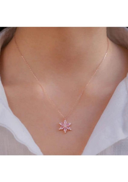 925 Ayar Gümüş Lotus Çiçeği Tasarımlı Pembe Taşlı Rose Kadın Kolye