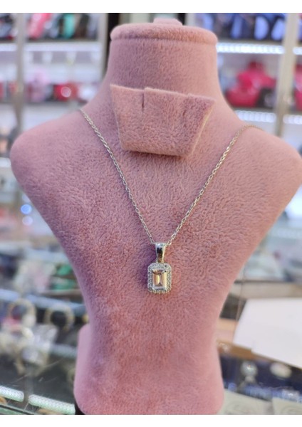 925 Ayar Gümüş Baget Taşlı Kadın Kolye fırsatları