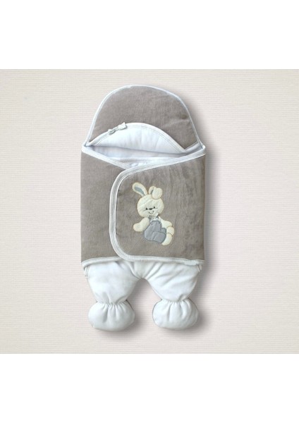 Yenidoğan Kadife Kumaş Ayıcık Nakışlı Şapkalı Kız Erkek Bebek Ayaklı Kundak Bebek Battaniyesi