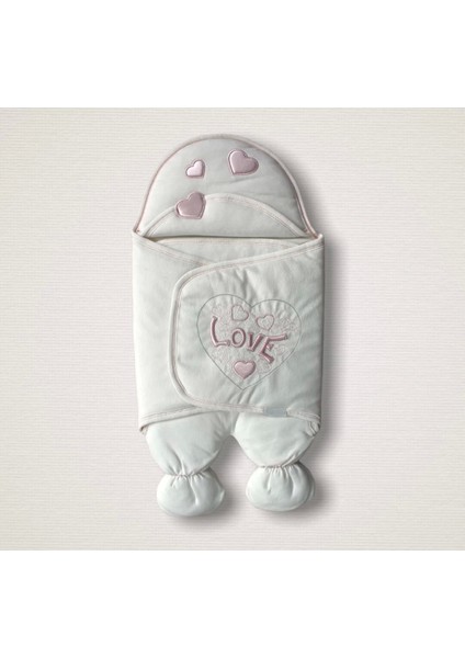 Yenidoğan Lüks Üç Kalp Love Nakışlı Kız Bebek Ayaklı Kundak Bebek Battaniyesi