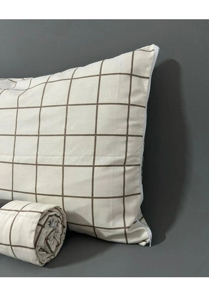 Kare Desen Çift Kişilik Lastikli Çarşaf Seti Battal Boy 180 x 200 - 2 Adet Kapitoneli Yastık Koruyucu