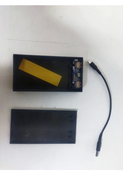 Altılı 18650 Pil Uyumlu Boş Power Bank Kutusu 5V/2.1A (Pilsiz) Siyah