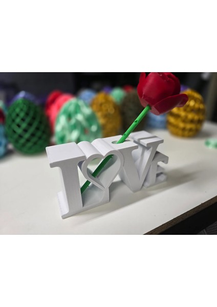 Love Yazılı Dekoratif Romantik Çiçeklik