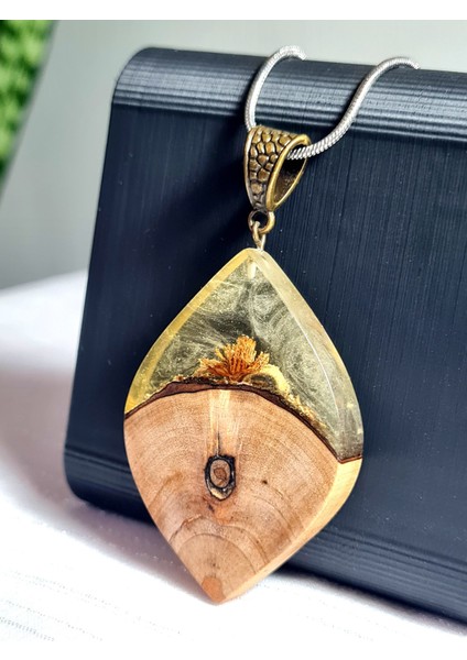 Epoksi Handmade Kolye / Kurutulmuş Gerçek Çiçek /reçine Kolye