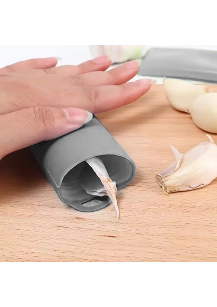 Si̇li̇kon Rulo Sarımsak Soyucu fiyatları
