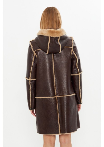 Deri Kapüşonlu Oversize Kadın Kaban - Içi Kürklü - Koyu Kahverengi 90 Cm- 113422