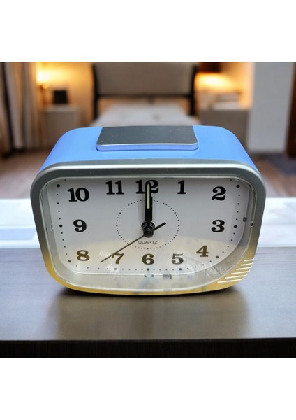 Çift Alarmlı Sesli ve Işıklı Masa Saati indirimleri