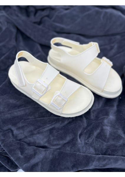 Yumuşak Taban Bej Sandalet