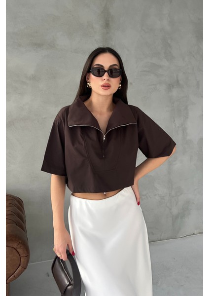 Kahverengi Fermuar Detaylı Crop Bluz