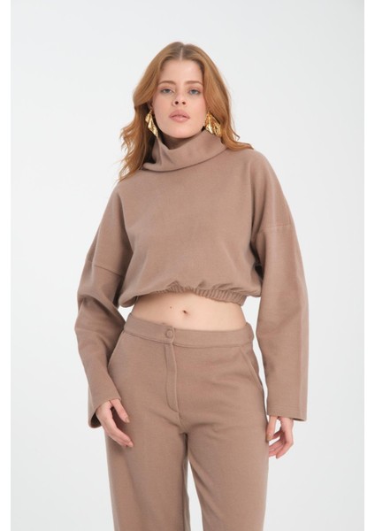 Pamuklu Boğazlı Crop Sweatshirt + Pamuklu Pantolon Takım fiyatları
