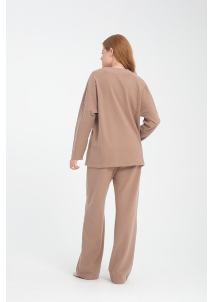 Kadın V Yaka Sweatshirt ve Pantolon Takımı - Rahat ve Şık Günlük Kullanım Için Ideal indirimleri