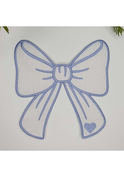 Pastel Mavi Kurdele Şeklinde Kalp Desenli Nakışlı Kokteyl Peçetesi 1 Adet