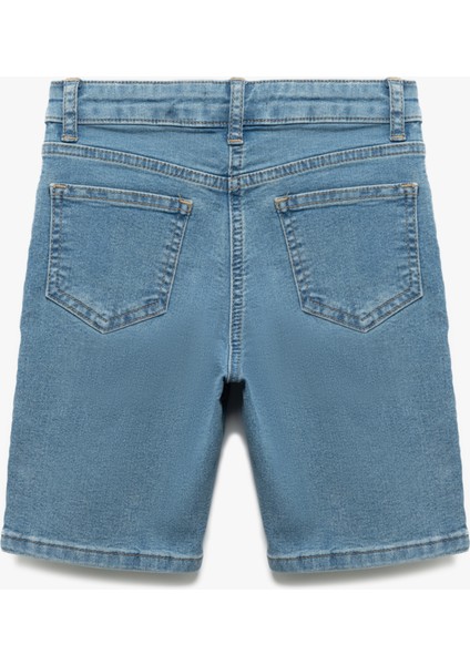 Pamuklu Cep Detaylı Slim Fit Denim Şort