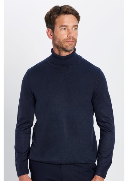 Erkek Slim Fit Dar Kesim Yumuşak Dokulu Tüylenmeyen Lacivert Tam Balıkçı Yaka Triko Kazak