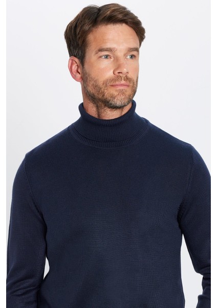 Erkek Slim Fit Dar Kesim Yumuşak Dokulu Tüylenmeyen Lacivert Tam Balıkçı Yaka Triko Kazak modelleri