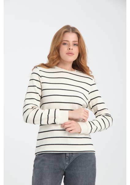 Kadın Çizgili Sweatshirt - Rahat ve Şık Tasarım fırsatları