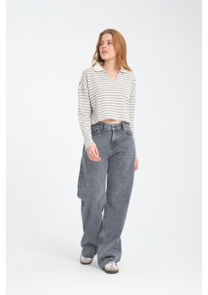 Kadın V Yaka Çizgili Sweatshirt - Rahat ve Şık Günlük Giyim Seçeneği modelleri