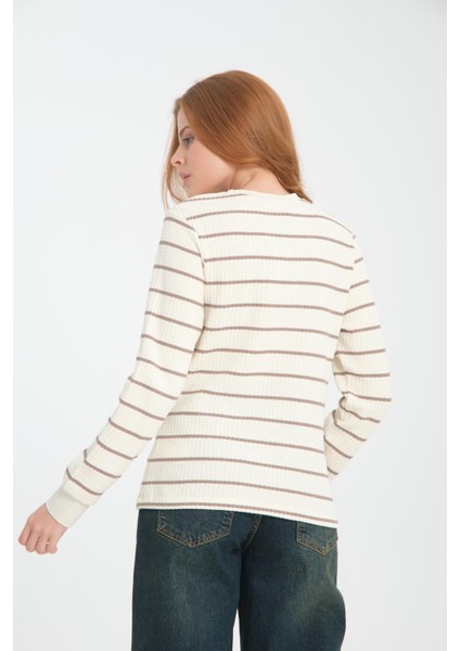 Kadın Çizgili Sweatshirt - Rahat ve Şık Tasarım fırsatları