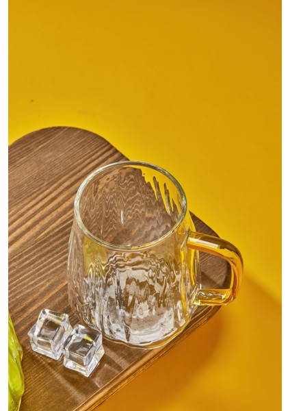 2 Litre Altın Kapaklı Borosilikat Cam Sürahi ve 4 Bardaklı Set - Şık ve Kullanışlı
