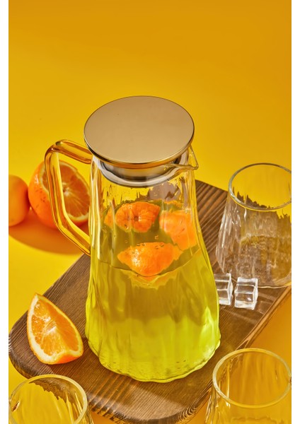 2 Litre Altın Kapaklı Borosilikat Cam Sürahi ve 4 Bardaklı Set - Şık ve Kullanışlı