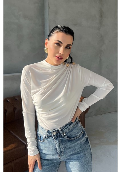 Ekru Omzu Gold Düğmeli Bluz fırsatları
