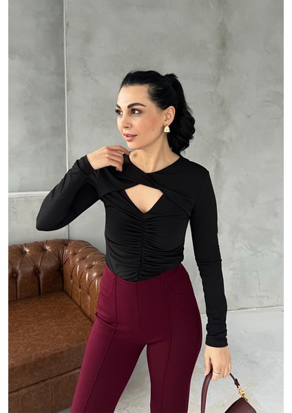 Siyah Pencere Detaylı Body