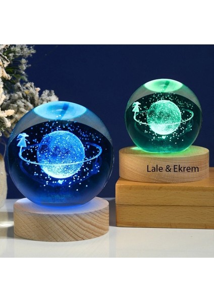 Işıklı Ahşap Kaideli Satürn Cam Küre 6cm