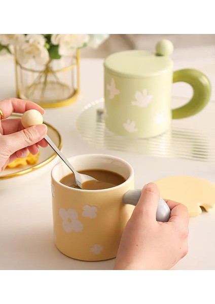 Pastel Renkli Çiçek ve Hayvan Desenli Seramik Kupa modelleri