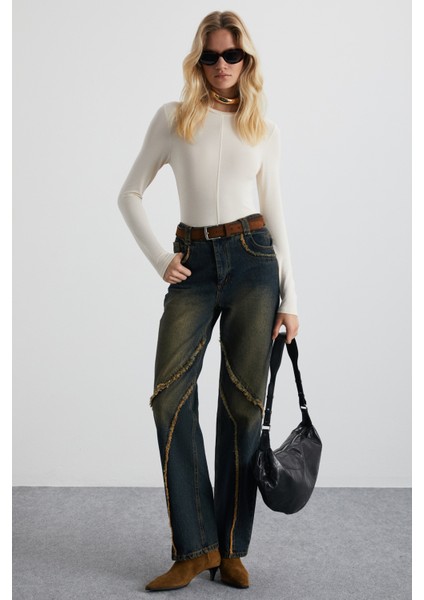 Yensı Kadın Viscon Yuvarlak Yaka Slim Fit Ekru Bluz