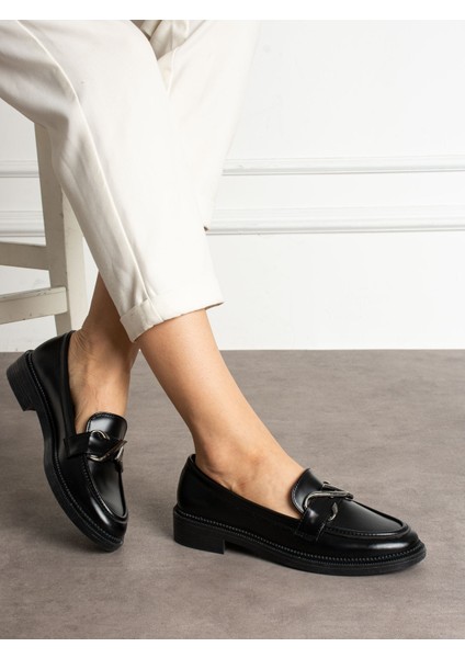 Vibe Siyah Toka Detay Kadın Loafer modelleri